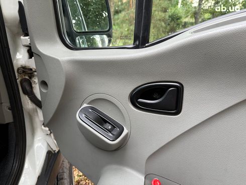 Renault Master 2006 белый - фото 15