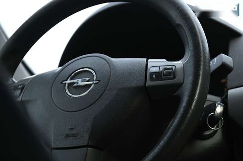 Opel Astra 2005 - фото 21