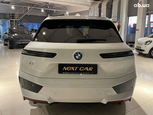 BMW iX 2022 - фото 8