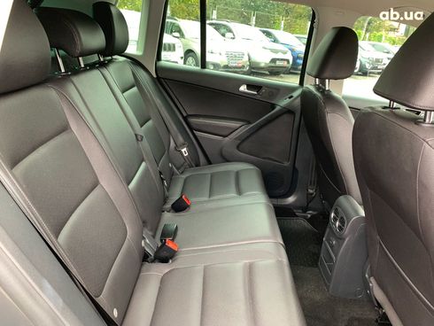 Volkswagen Tiguan 2015 серый - фото 23