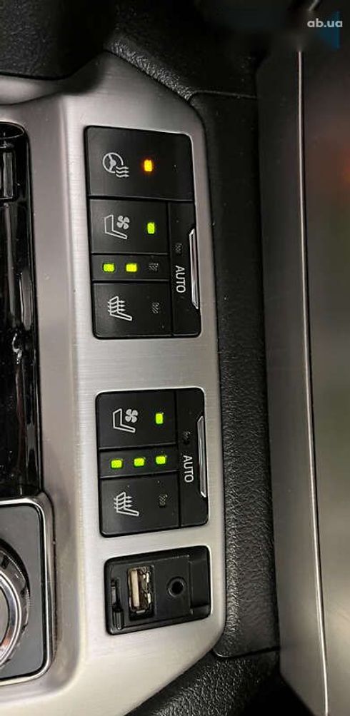 Toyota Land Cruiser 2017 - фото 20