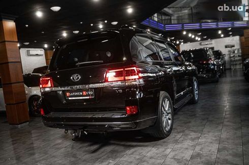 Toyota Land Cruiser 2018 - фото 17