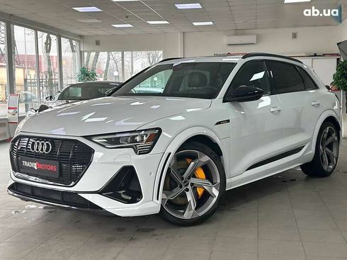 Audi E-Tron 2022 - фото 4
