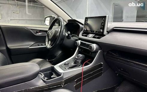 Toyota RAV4 2020 - фото 16