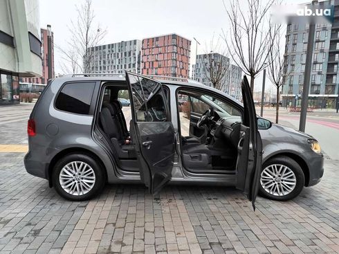 Volkswagen Touran 2015 - фото 23