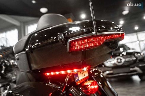 Harley-Davidson FLHTCUTG 2018 - фото 27