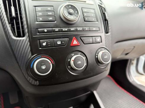 Kia Cee'd 2010 - фото 21