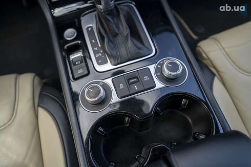 Volkswagen Touareg 2015 - фото 27