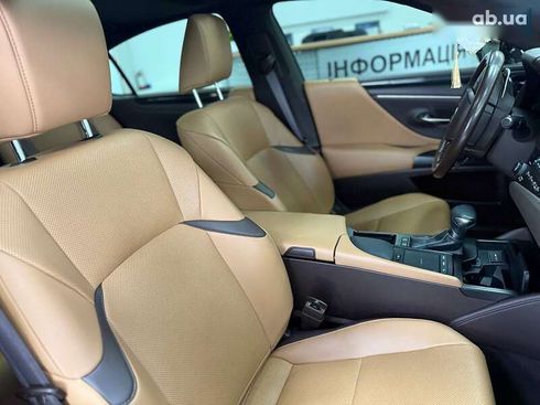 Lexus ES 2018 - фото 29