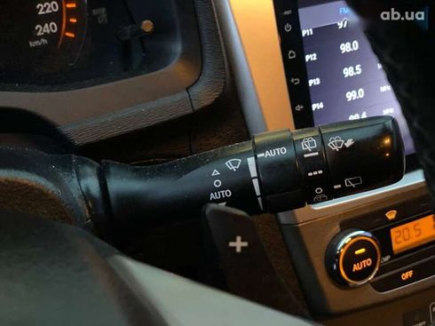 Toyota Avensis 2011 - фото 29
