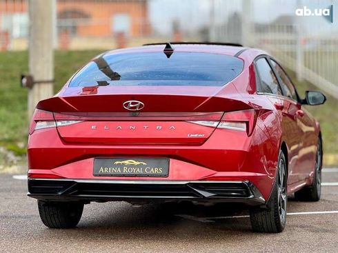 Hyundai Elantra 2022 - фото 13