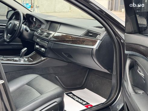 BMW 5 серия 2015 серый - фото 17