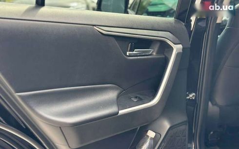 Toyota RAV4 2020 - фото 17