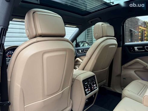 Porsche Cayenne Coupe 2019 - фото 28