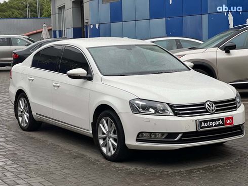 Volkswagen passat b7 2012 белый - фото 3