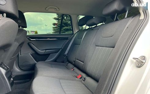 Skoda Octavia 2018 - фото 12