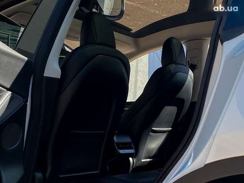 Tesla Model Y 2023 - фото 15