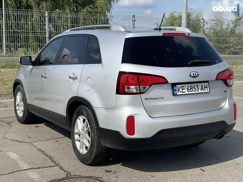 Kia Sorento 2013 - фото 11