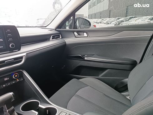 Kia K5 2020 серый - фото 37