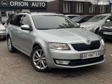 Продаж вживаних Skoda Superb 2016 року в Дніпрі - купити на Автобазарі
