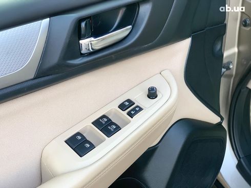 Subaru Outback 2016 бежевый - фото 22