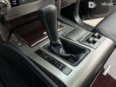 Lexus GX 2018 - фото 29