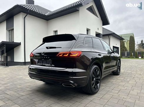 Volkswagen Touareg 2019 - фото 8