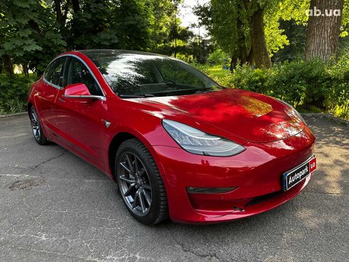 Tesla Model 3 2020 красный - фото 3