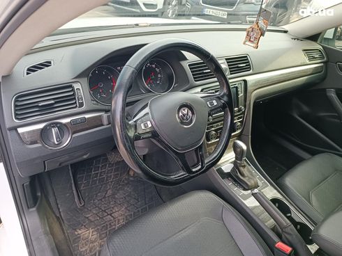 Volkswagen Passat 2015 белый - фото 20