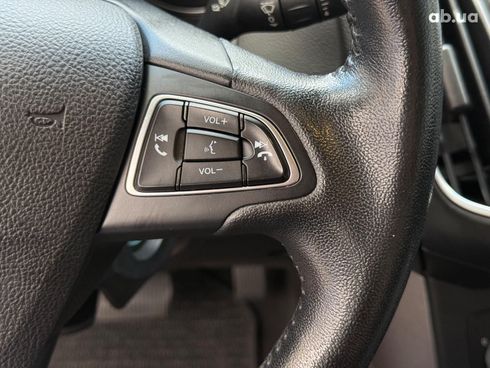 Ford Focus 2016 красный - фото 27