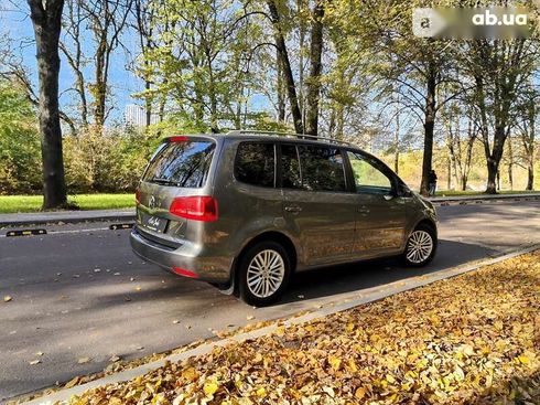 Volkswagen Touran 2015 - фото 23