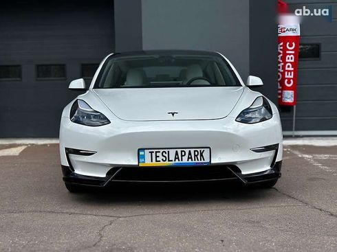 Tesla Model 3 2021 - фото 3