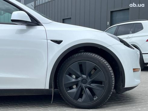 Tesla Model Y 2024 белый - фото 13