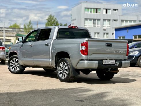 Toyota Tundra 2021 серый - фото 6