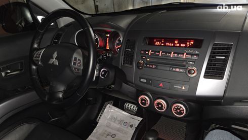 Mitsubishi Outlander XL 2008 черный - фото 9