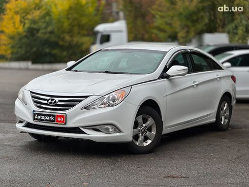 Hyundai Sonata 2015 белый - фото 2