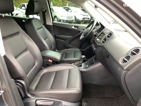 Volkswagen Tiguan 2015 серый - фото 25
