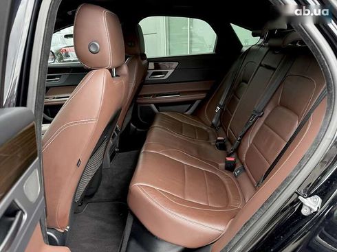Jaguar XF 2016 - фото 20