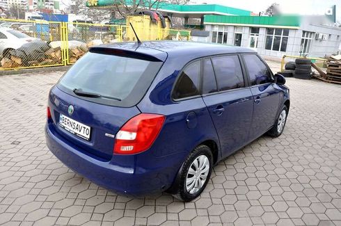 Skoda Fabia 2011 - фото 6