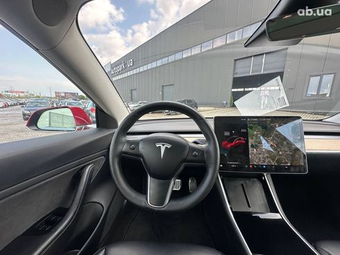 Tesla Model 3 2019 красный - фото 33