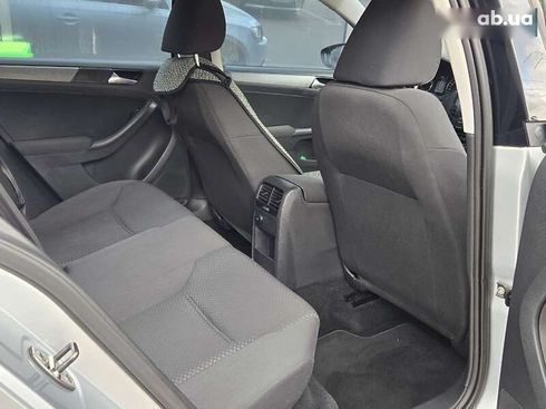 Volkswagen Jetta 2012 - фото 16