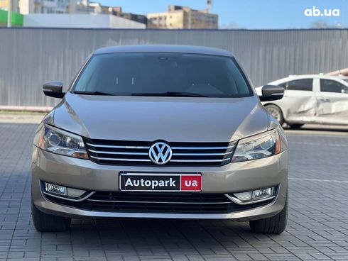 Volkswagen passat b7 2014 бежевый - фото 2