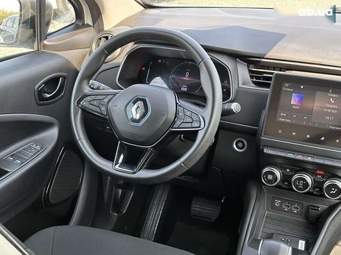 Renault Zoe 2020 - фото 18