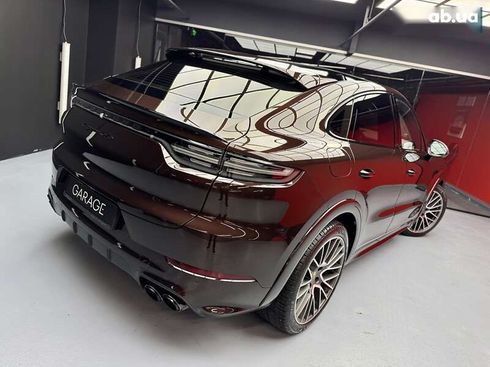 Porsche Cayenne Coupe 2020 - фото 24