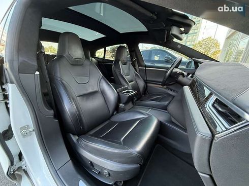 Tesla Model S 2016 - фото 15