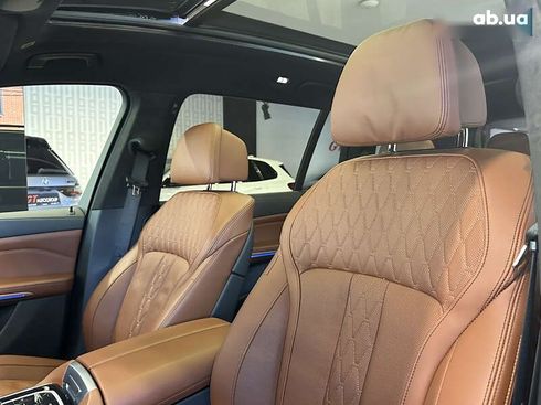 BMW X7 2021 - фото 30