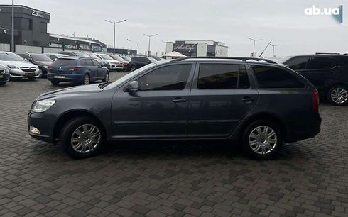 Skoda Octavia 2010 - фото 4