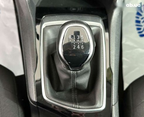 Peugeot 308 2019 - фото 23