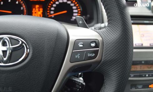 Toyota Avensis 2010 - фото 20