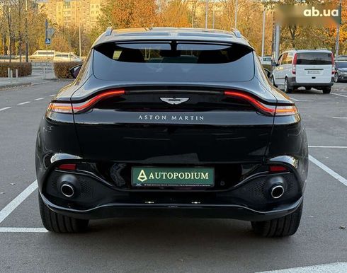 Aston Martin DBX 2023 - фото 11